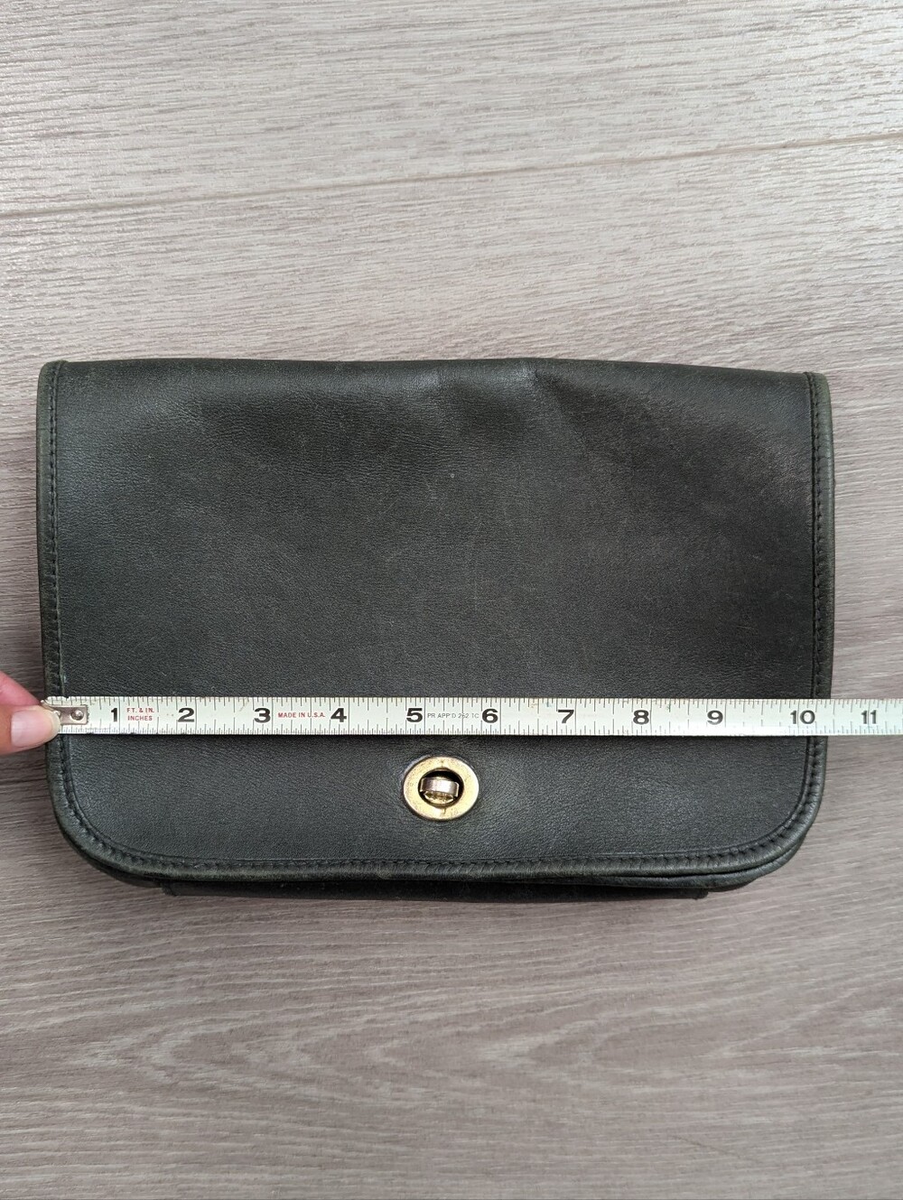 Hunt Club Olive Green Leather Crossbody Bag with Gold Hardware - Picture 11 of 11